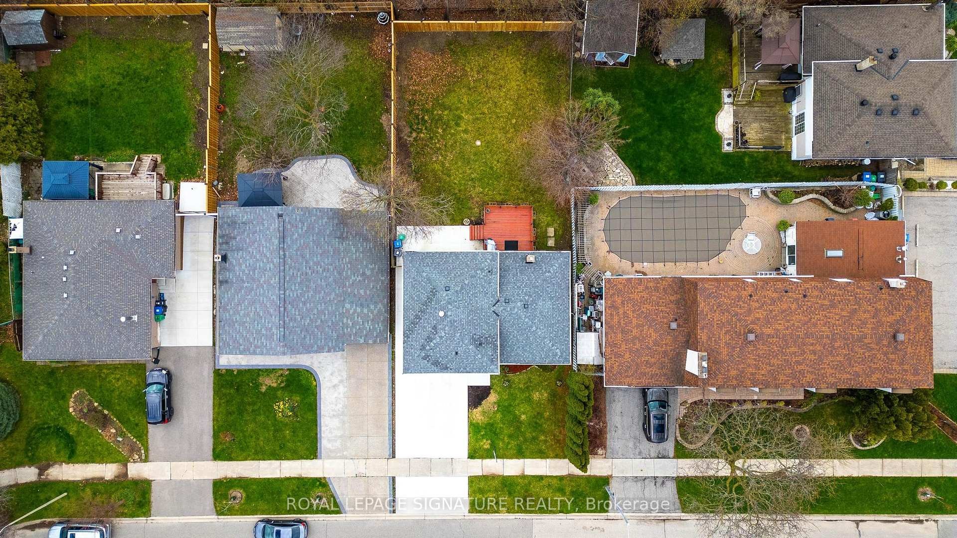 









1271


Canford

Crescent,
Mississauga,




ON
L5J 3M9

