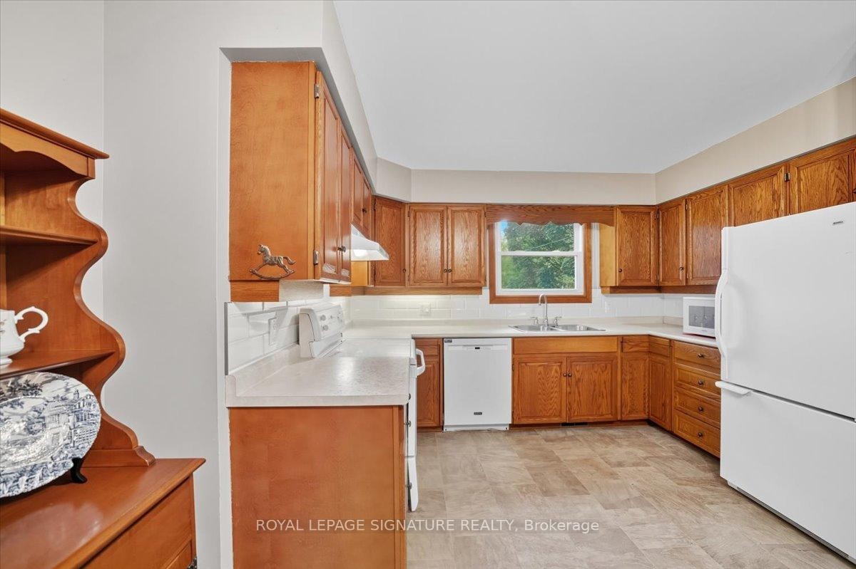 









268


Cameron

Street,
Goderich,




ON
N7A 3L3

