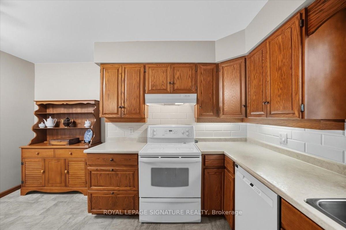 









268


Cameron

Street,
Goderich,




ON
N7A 3L3

