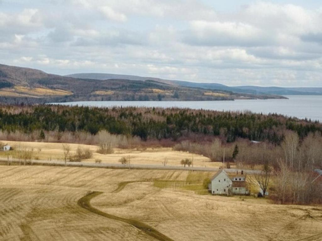 












2041 Strathlorne-Scotsville Road

,
North Ainslie,




NS
B0E 3M0

