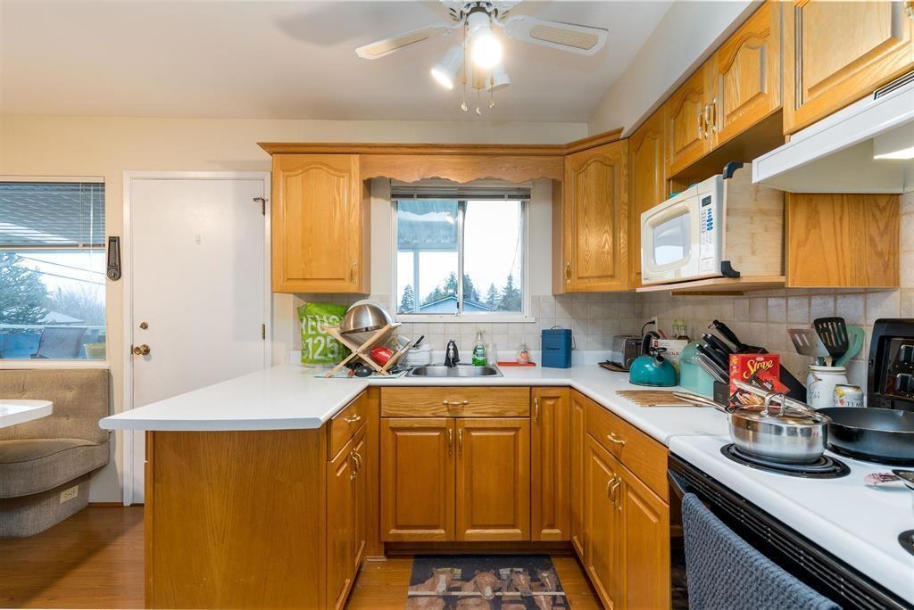 












11275 KENDALE WAY

,
Delta,




British Columbia
V4C3P8

