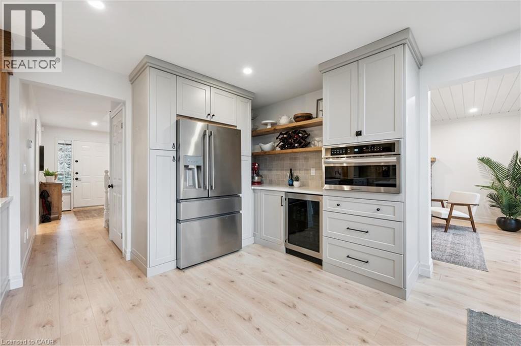 












14 WOOD DUCK Court

,
Guelph,




Ontario
N1C1B1

