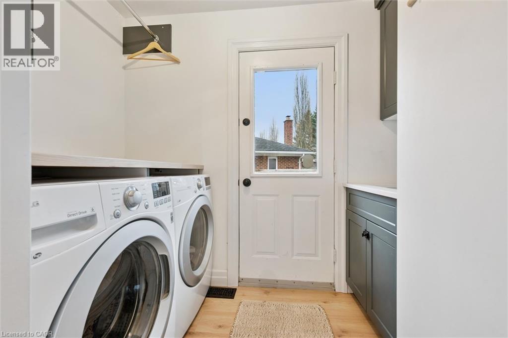












14 WOOD DUCK Court

,
Guelph,




Ontario
N1C1B1

