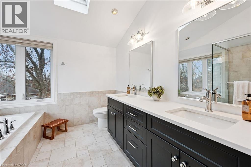 












14 WOOD DUCK Court

,
Guelph,




Ontario
N1C1B1

