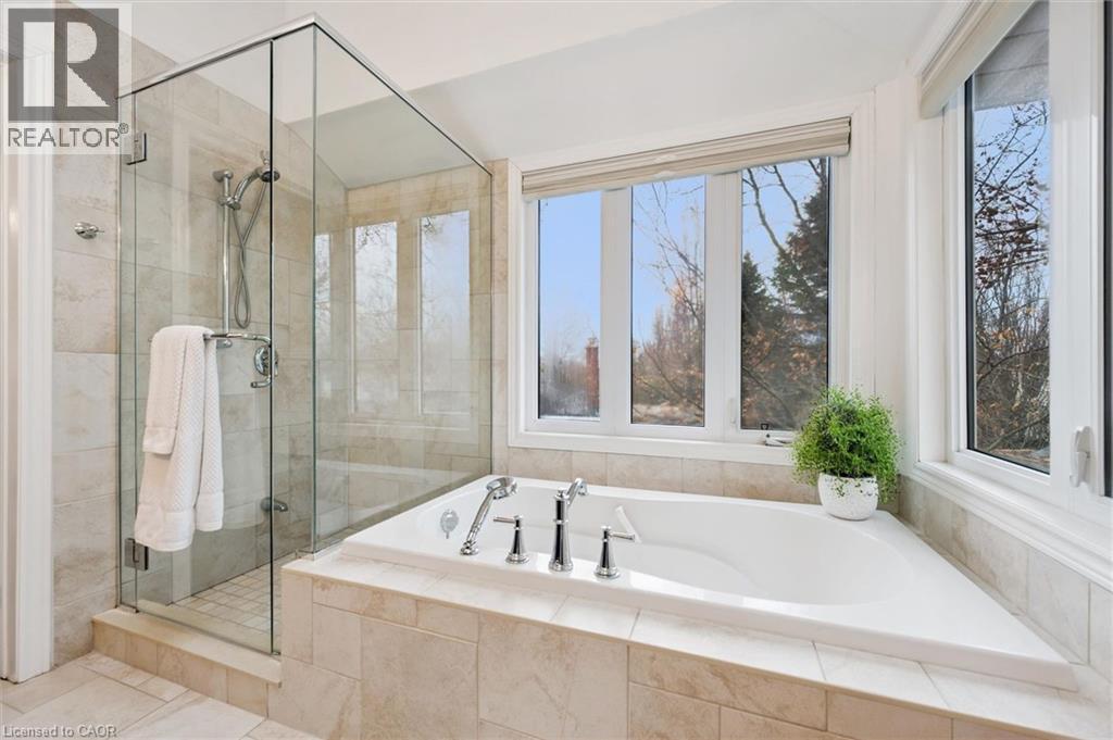 












14 WOOD DUCK Court

,
Guelph,




Ontario
N1C1B1

