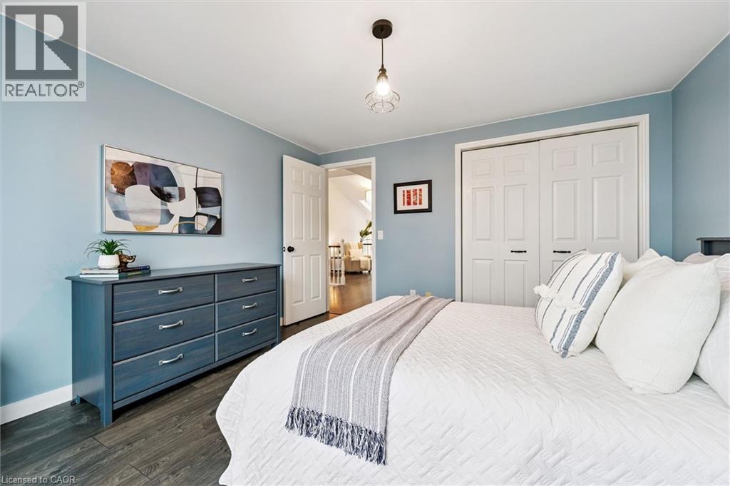 












14 WOOD DUCK Court

,
Guelph,




Ontario
N1C1B1

