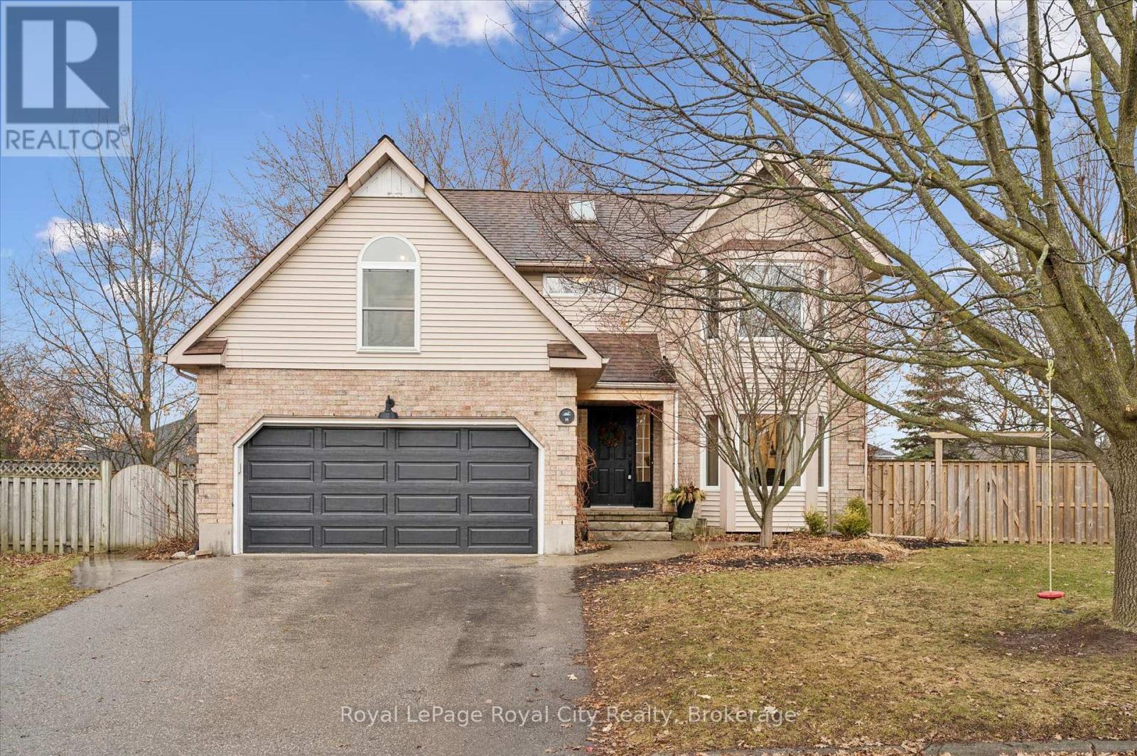 












14 WOOD DUCK COURT

,
Guelph (Kortright Hills),




Ontario
N1C1B1

