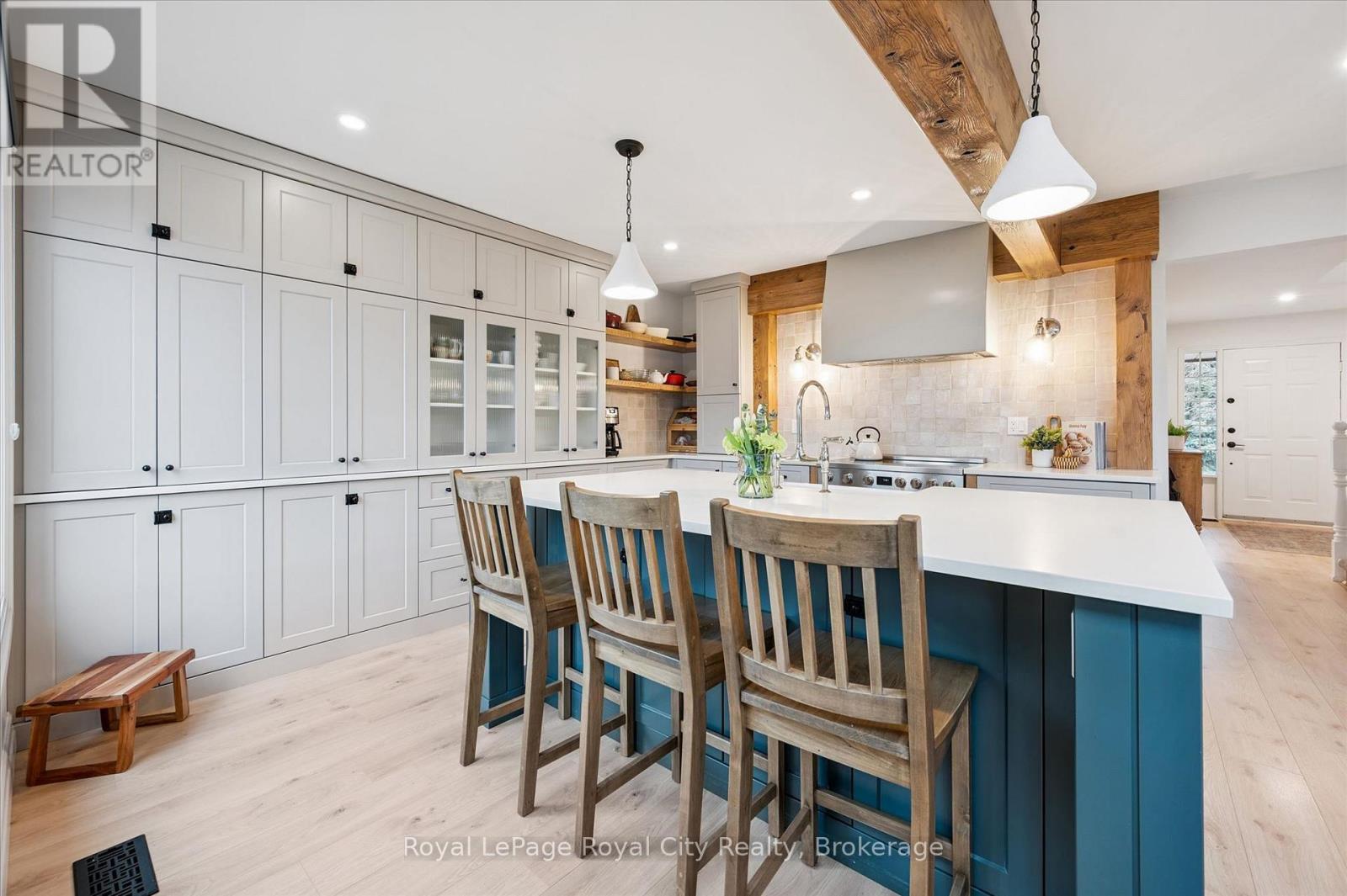 












14 WOOD DUCK COURT

,
Guelph (Kortright Hills),




Ontario
N1C1B1

