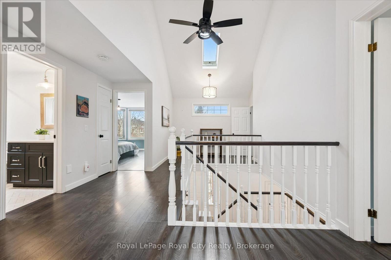 












14 WOOD DUCK COURT

,
Guelph (Kortright Hills),




Ontario
N1C1B1

