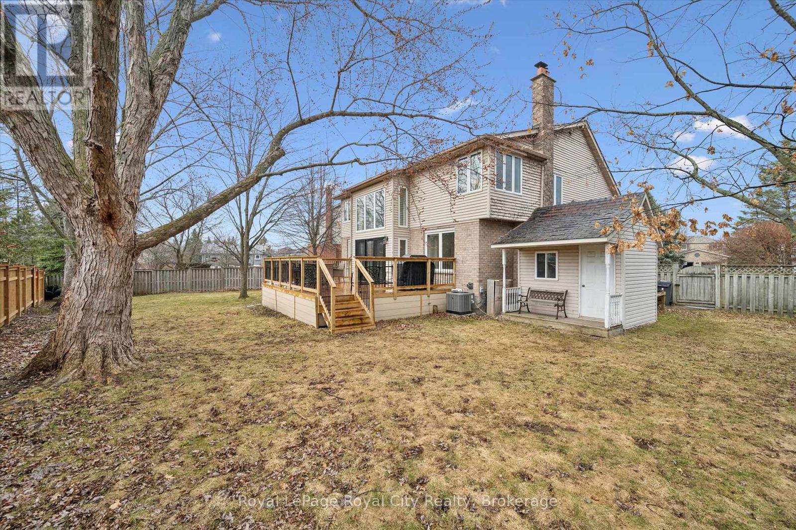












14 WOOD DUCK COURT

,
Guelph (Kortright Hills),




Ontario
N1C1B1

