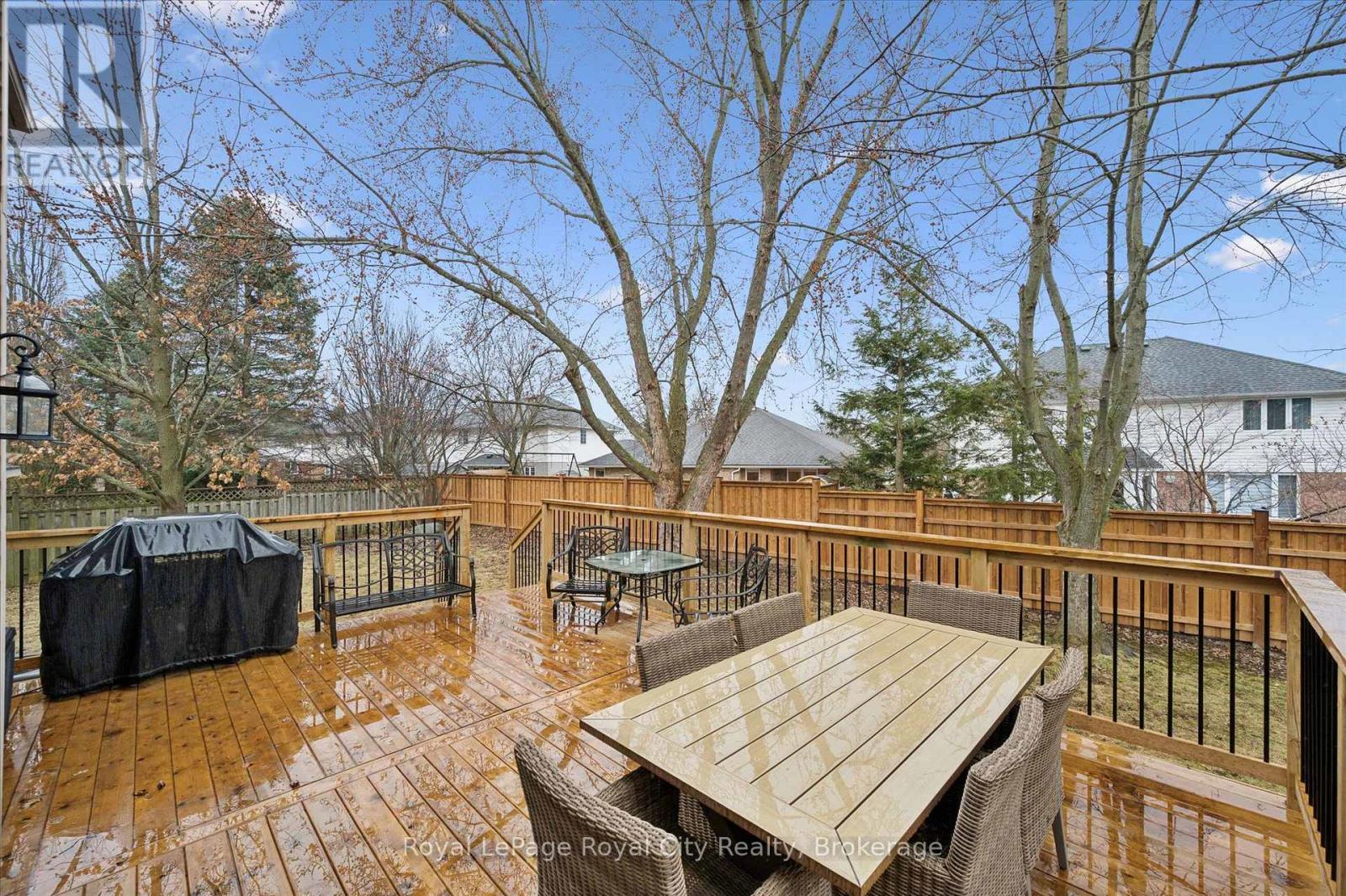 












14 WOOD DUCK COURT

,
Guelph (Kortright Hills),




Ontario
N1C1B1

