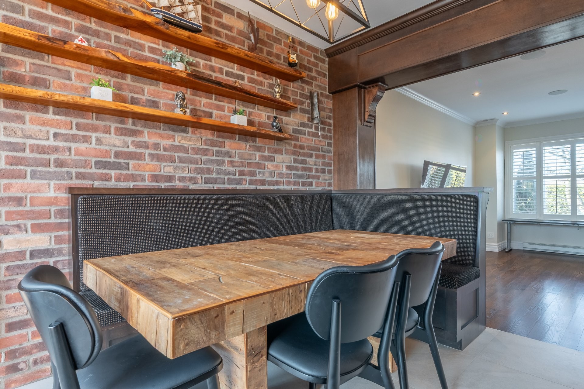 









2077


Rue Lincourt

,
Longueuil (Le Vieux-Longueuil),




QC
J4N1N8

