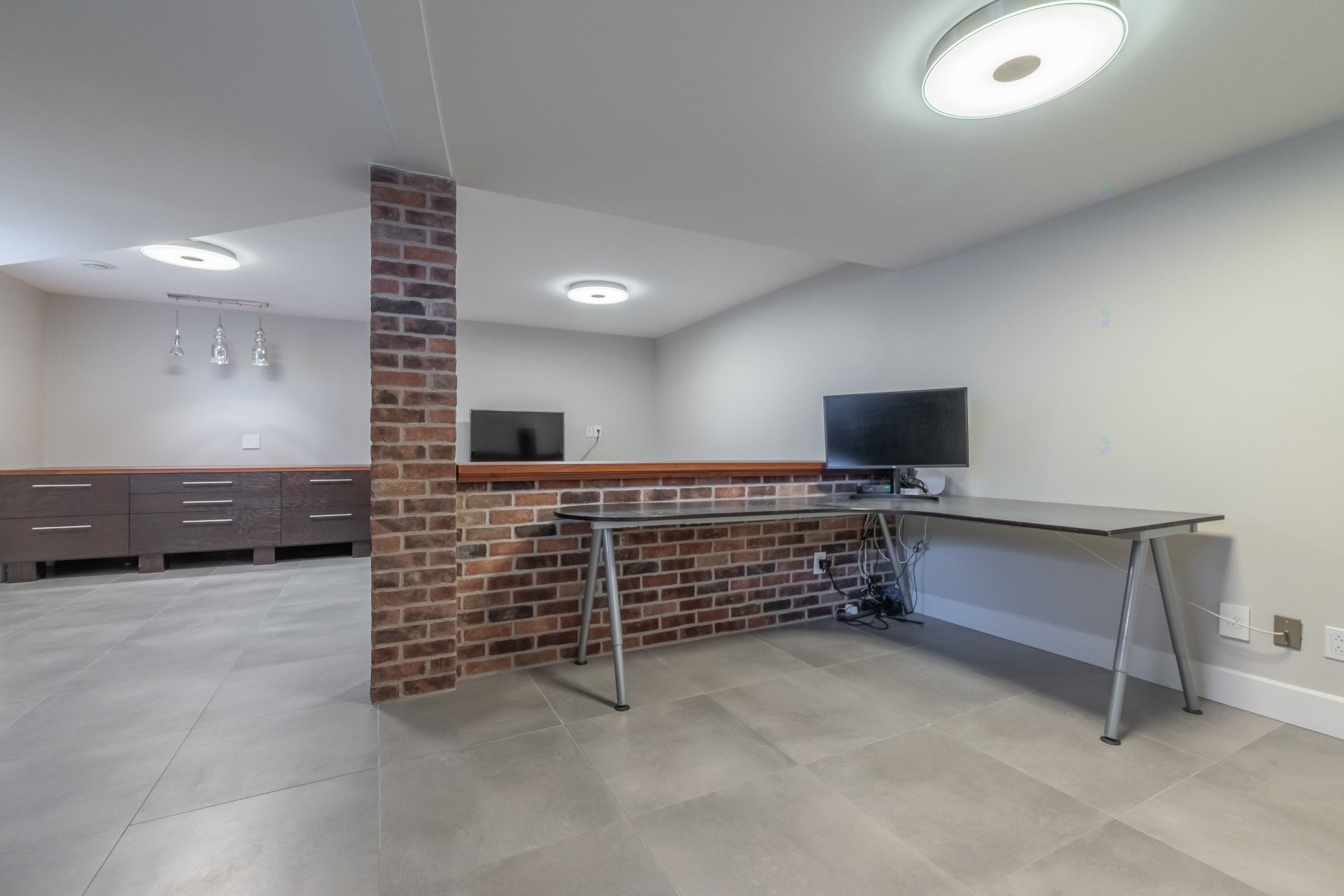 









2077


Rue Lincourt

,
Longueuil (Le Vieux-Longueuil),




QC
J4N1N8

