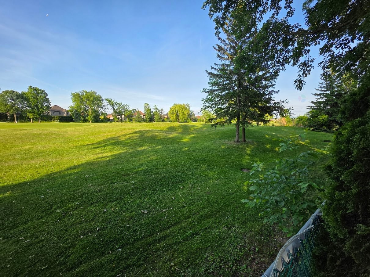 









2077


Rue Lincourt

,
Longueuil (Le Vieux-Longueuil),




QC
J4N1N8

