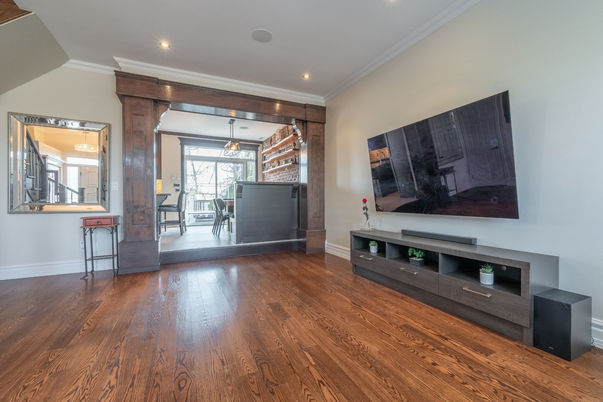 









2077


Rue Lincourt

,
Longueuil (Le Vieux-Longueuil),




QC
J4N1N8

