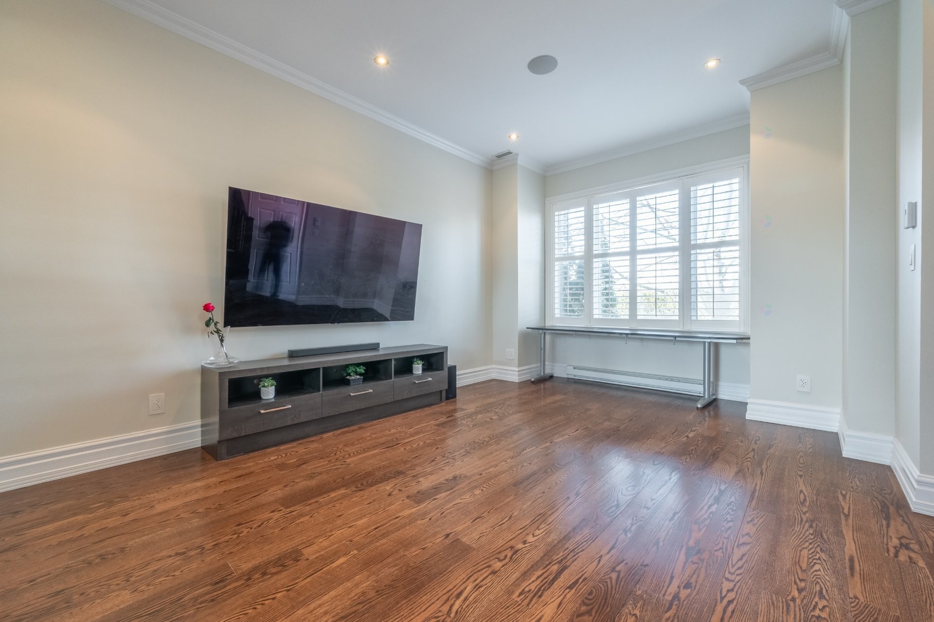 









2077


Rue Lincourt

,
Longueuil (Le Vieux-Longueuil),




QC
J4N1N8

