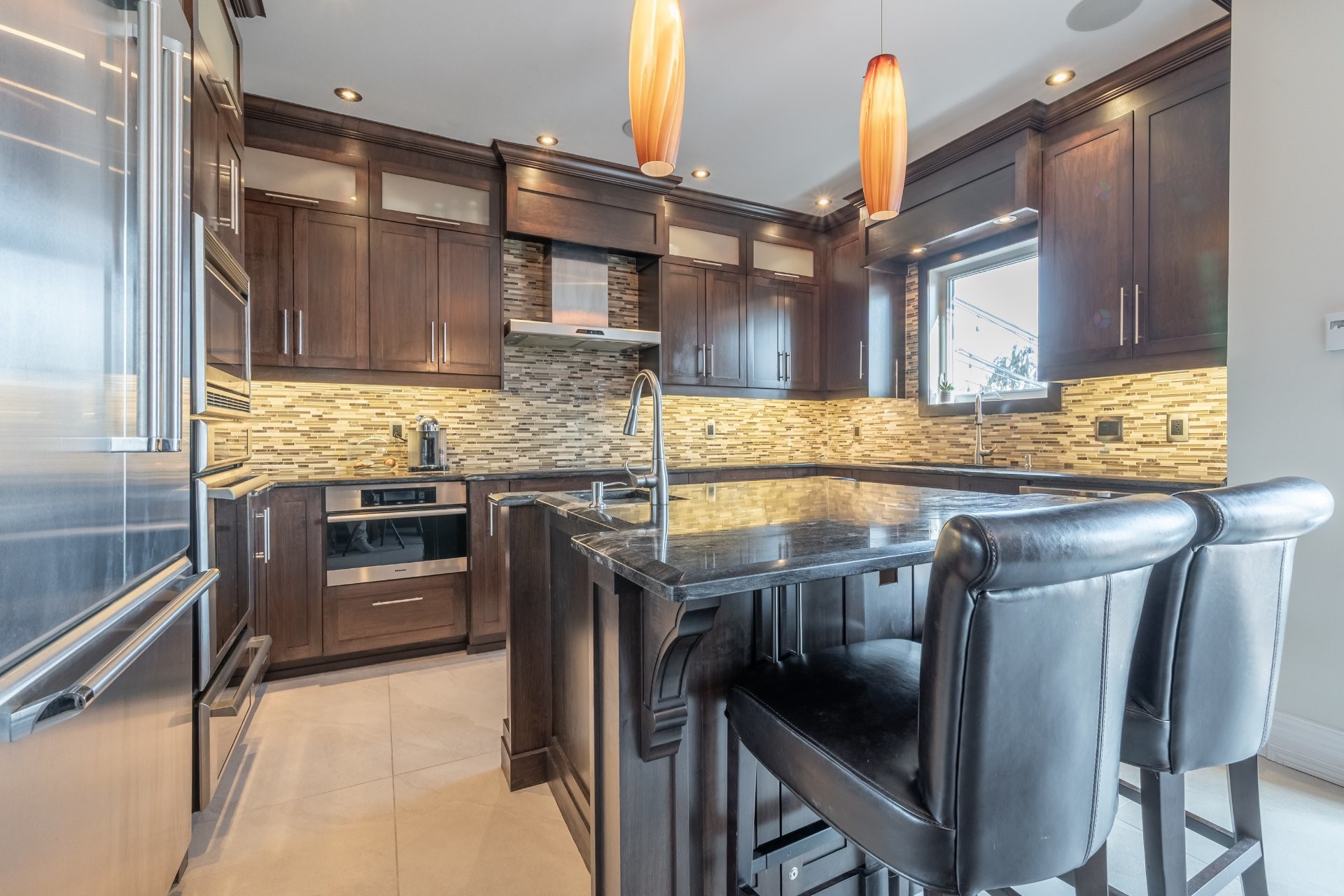 









2077


Rue Lincourt

,
Longueuil (Le Vieux-Longueuil),




QC
J4N1N8

