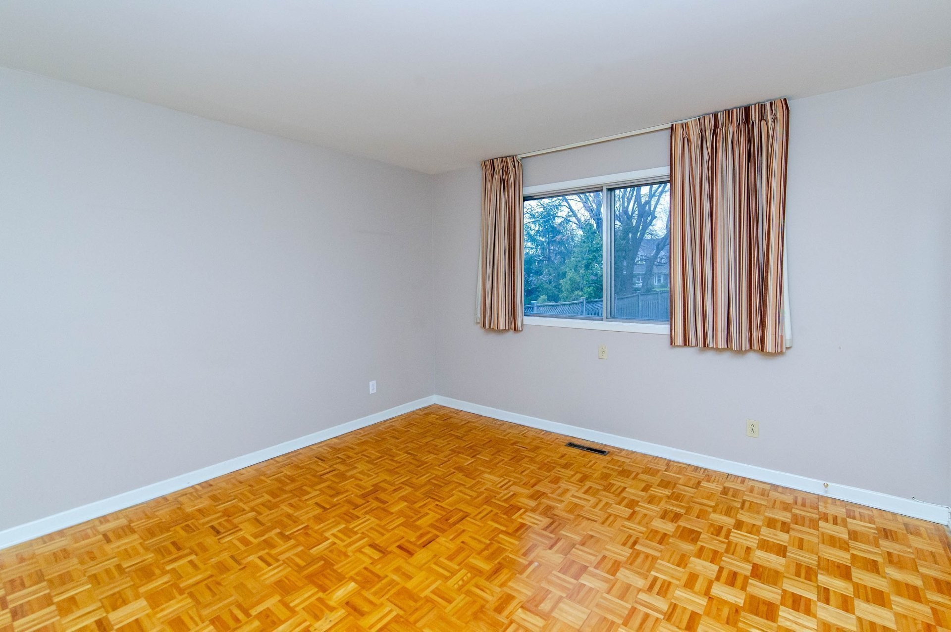 









1360


Crois. Samson

,
Brossard,




QC
J4X1J9

