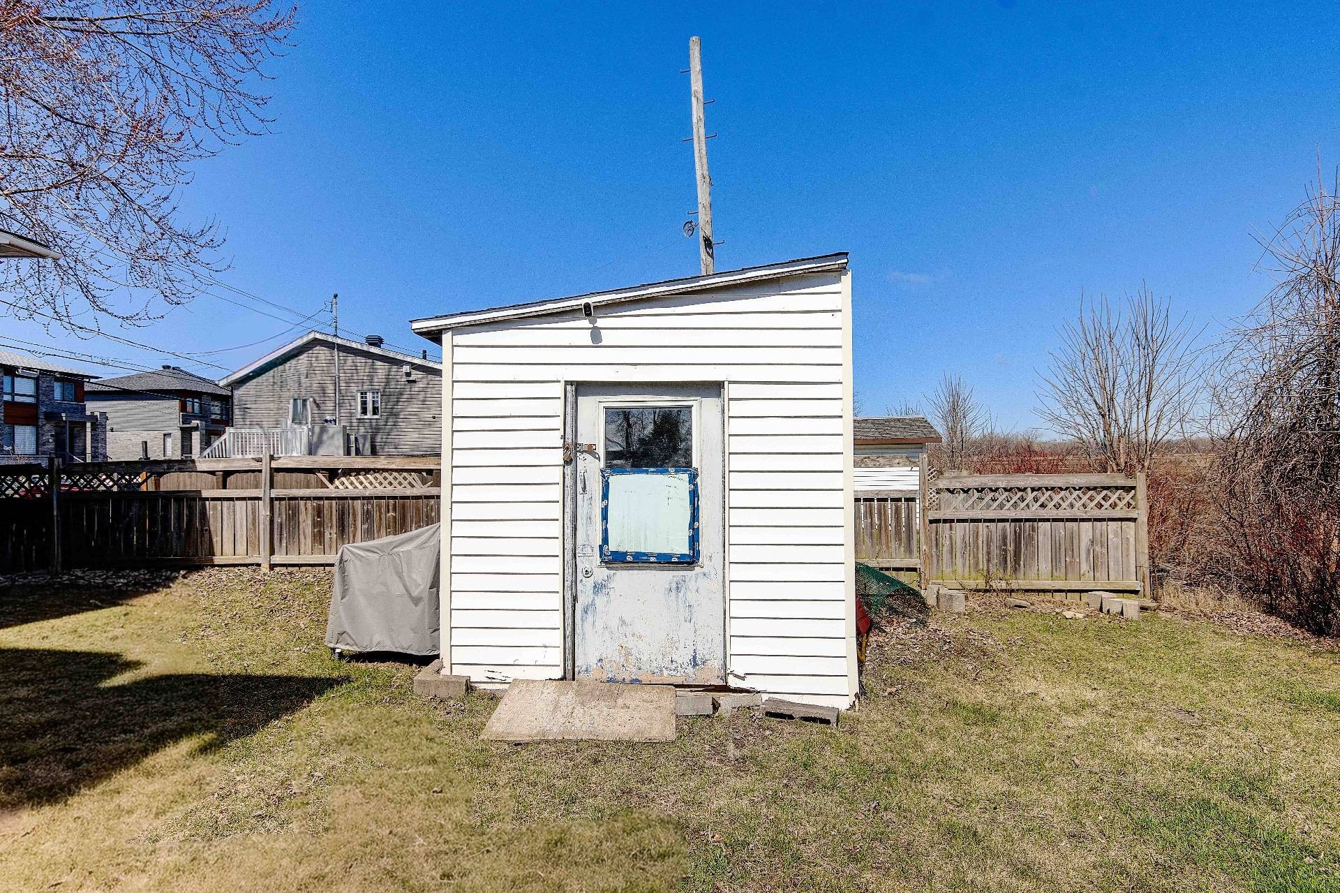 









5565Z

 - 5575Z


Rue Bachand

,
Longueuil (Saint-Hubert),




QC
J3Y0X5

