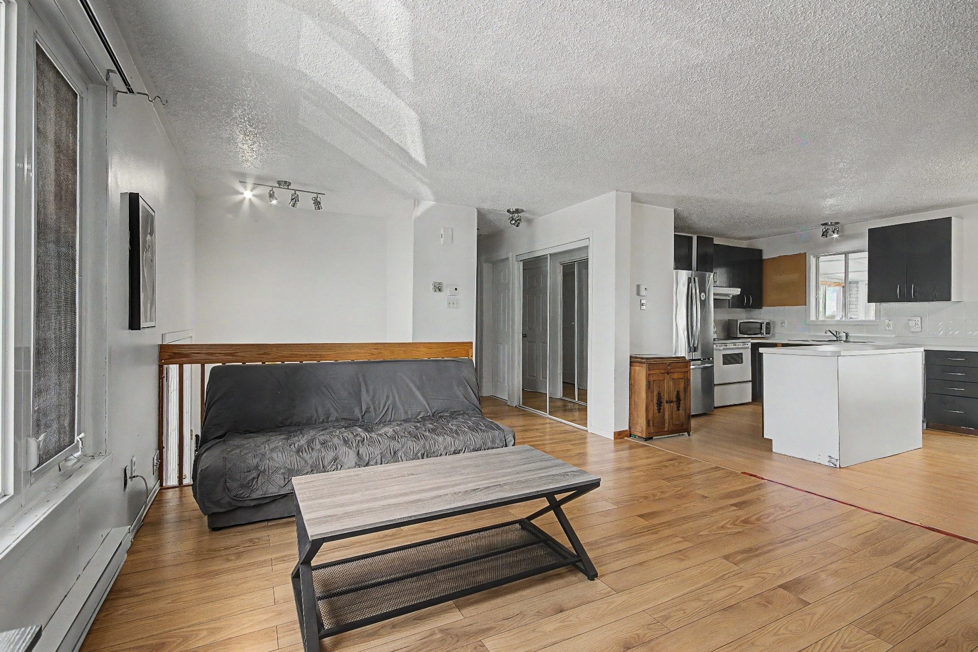 









5565Z

 - 5575Z


Rue Bachand

,
Longueuil (Saint-Hubert),




QC
J3Y0X5

