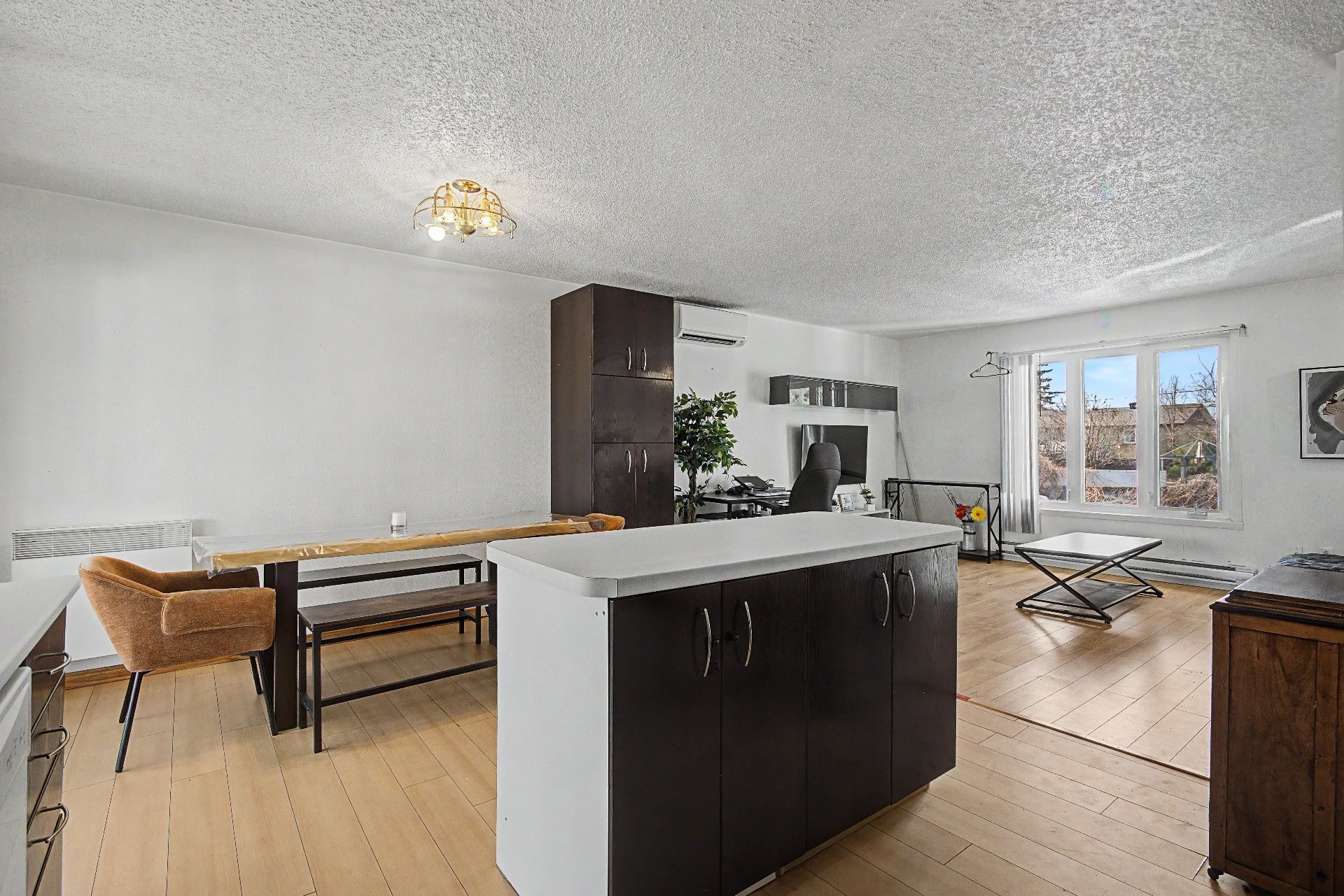









5565Z

 - 5575Z


Rue Bachand

,
Longueuil (Saint-Hubert),




QC
J3Y0X5

