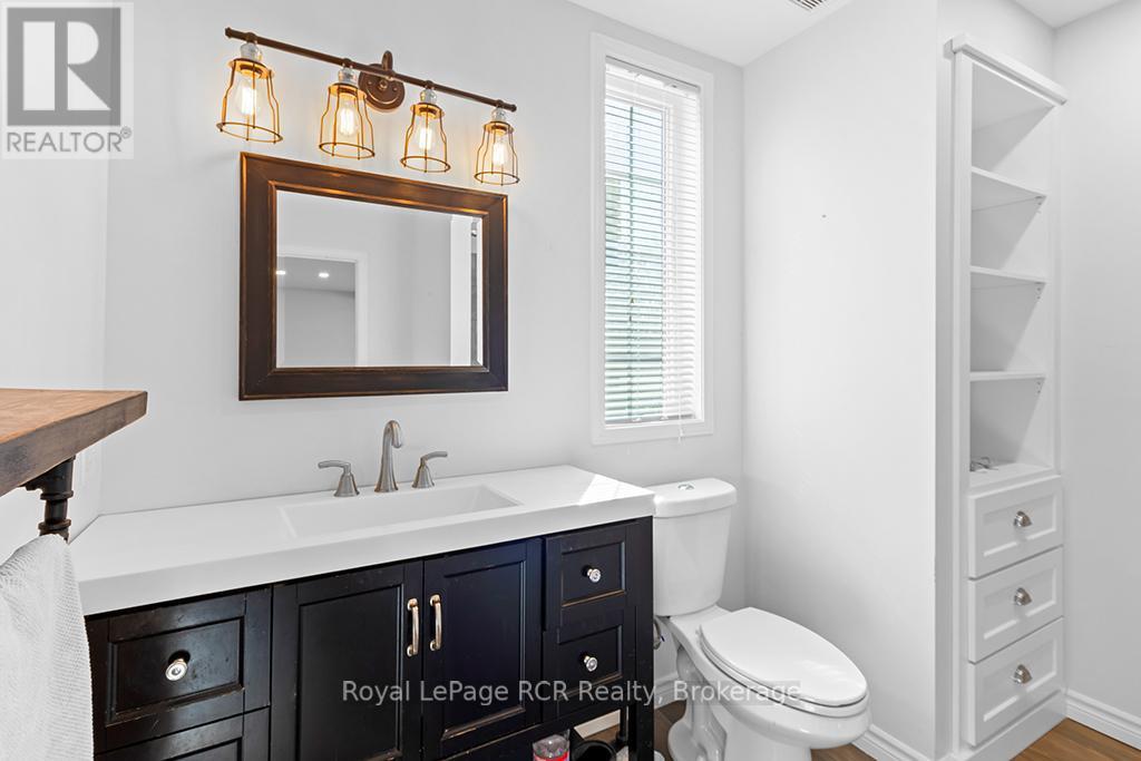 












144 LOUCKS LANE E

,
Chatsworth,




Ontario
N0H1G0

