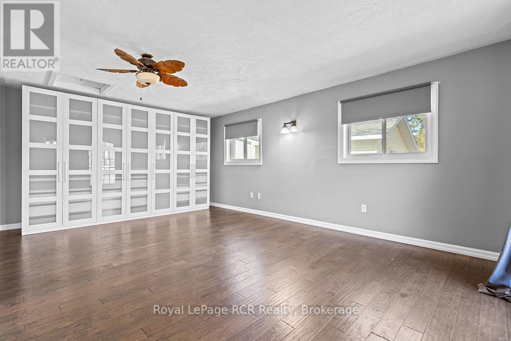 












144 LOUCKS LANE E

,
Chatsworth,




Ontario
N0H1G0

