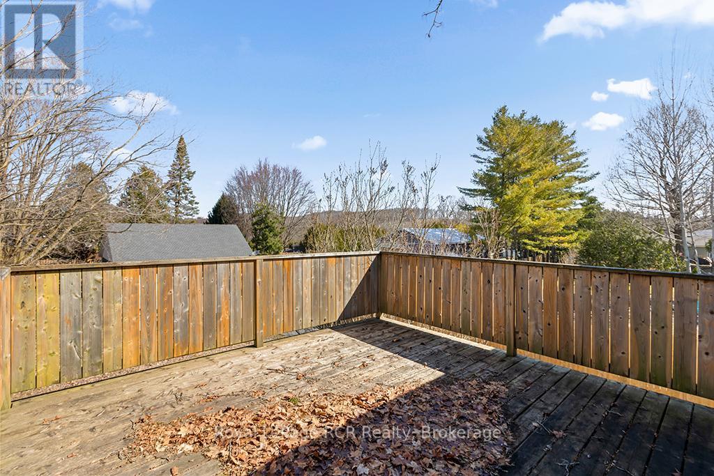 












144 LOUCKS LANE E

,
Chatsworth,




Ontario
N0H1G0

