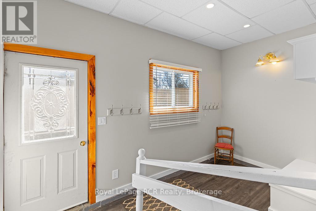 












144 LOUCKS LANE E

,
Chatsworth,




Ontario
N0H1G0

