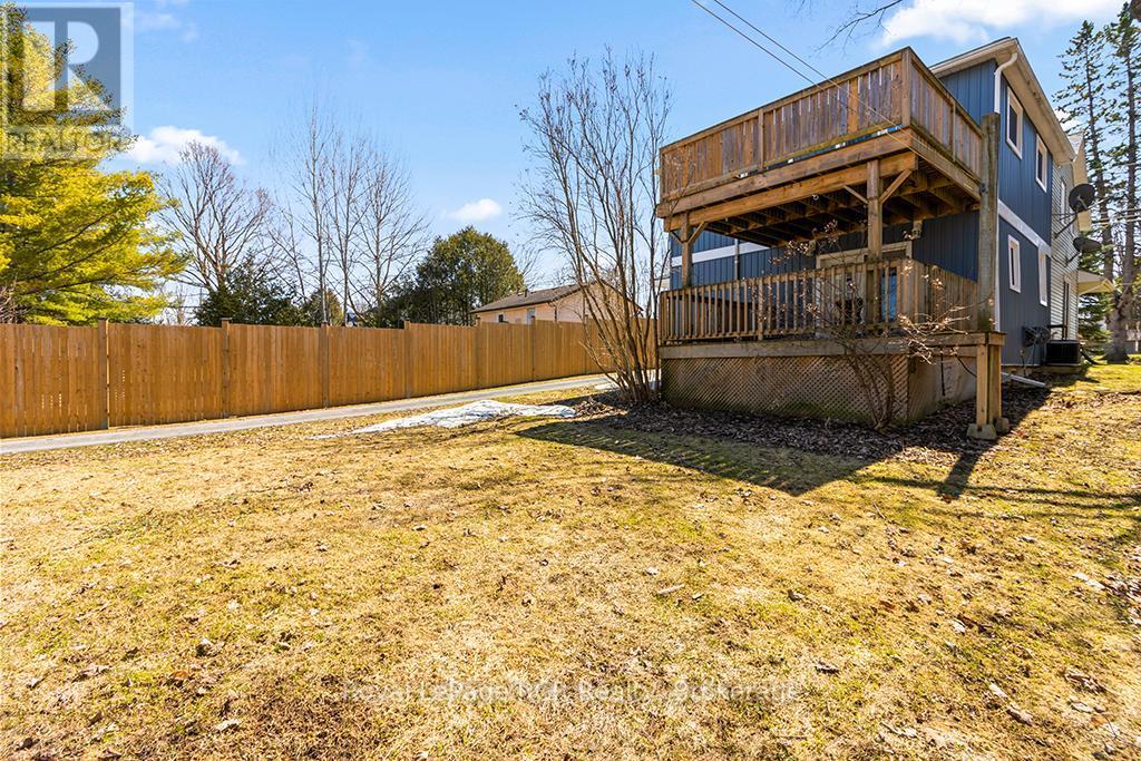 












144 LOUCKS LANE E

,
Chatsworth,




Ontario
N0H1G0

