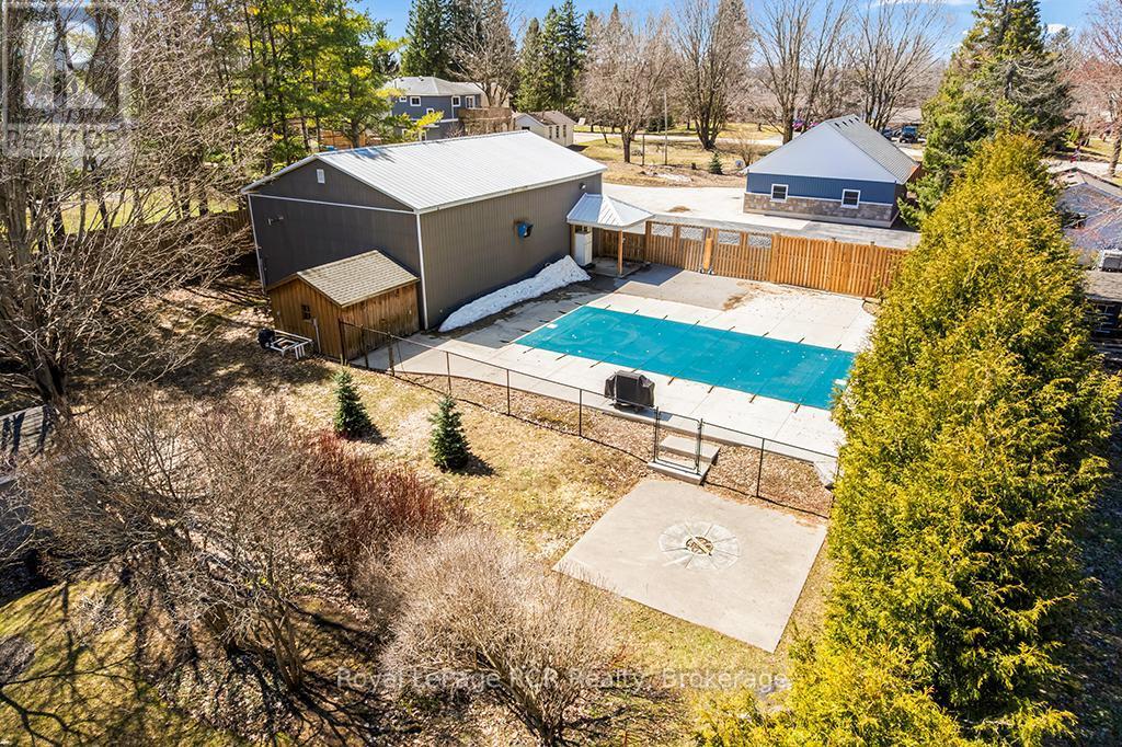 












144 LOUCKS LANE E

,
Chatsworth,




Ontario
N0H1G0

