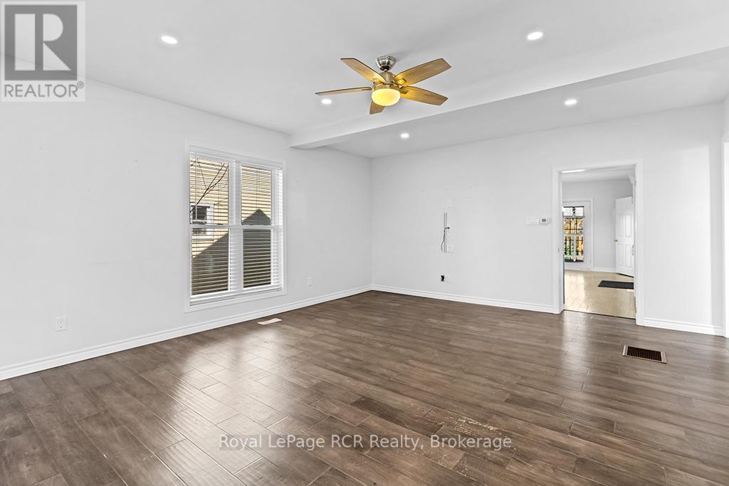 












144 LOUCKS LANE E

,
Chatsworth,




Ontario
N0H1G0

