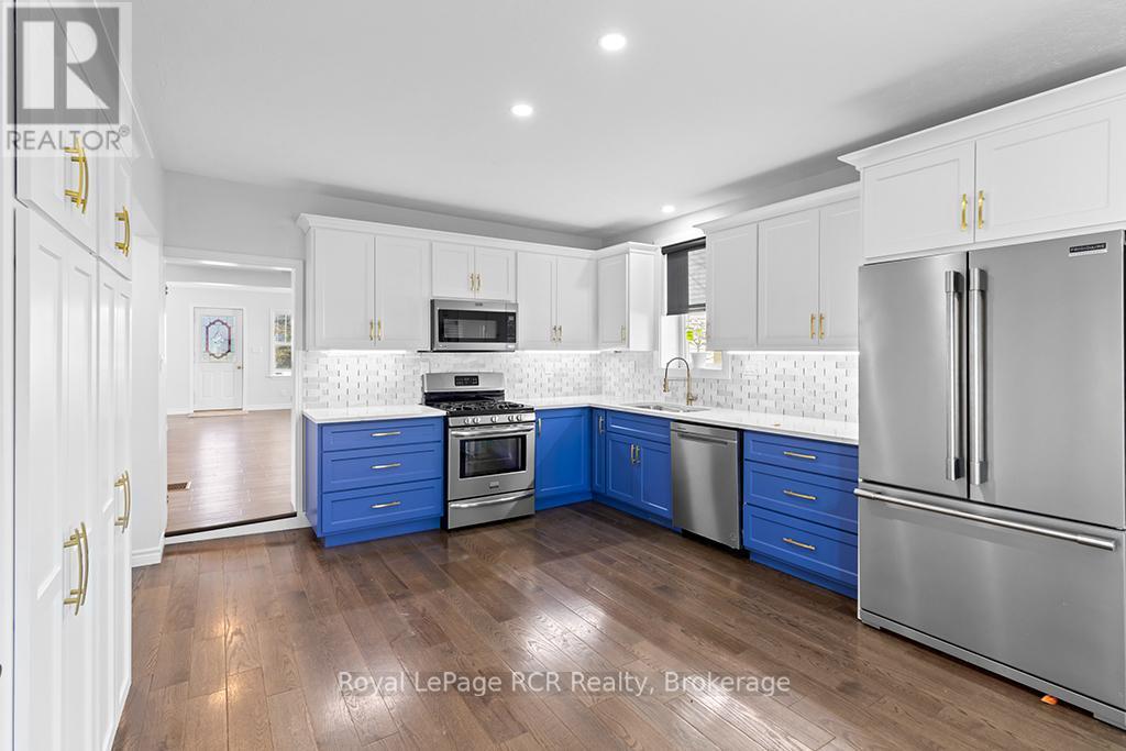 












144 LOUCKS LANE E

,
Chatsworth,




Ontario
N0H1G0

