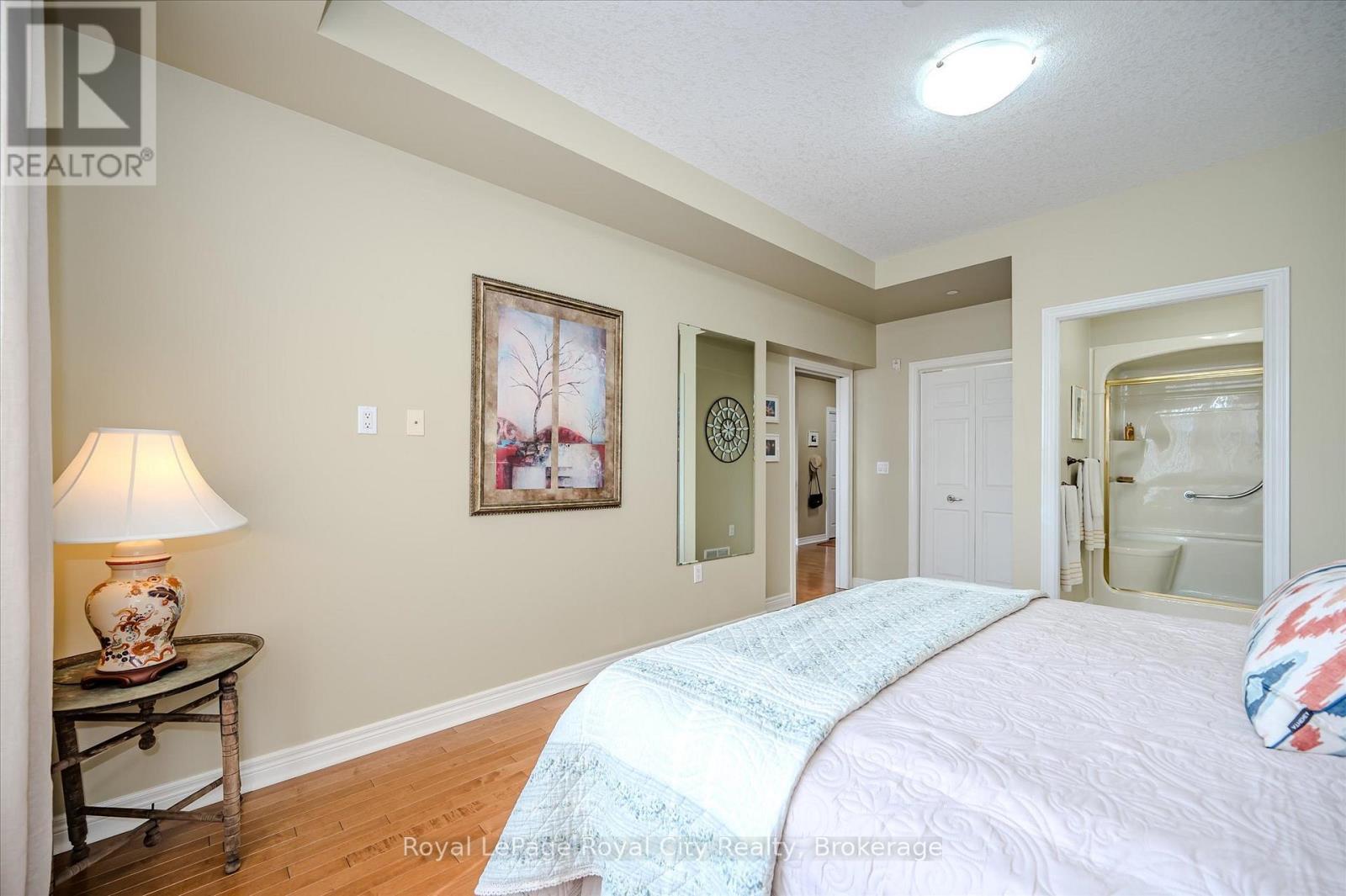 












401 - 65 BAYBERRY DRIVE

,
Guelph (Village By The Arboretum),




Ontario
N1G5K9

