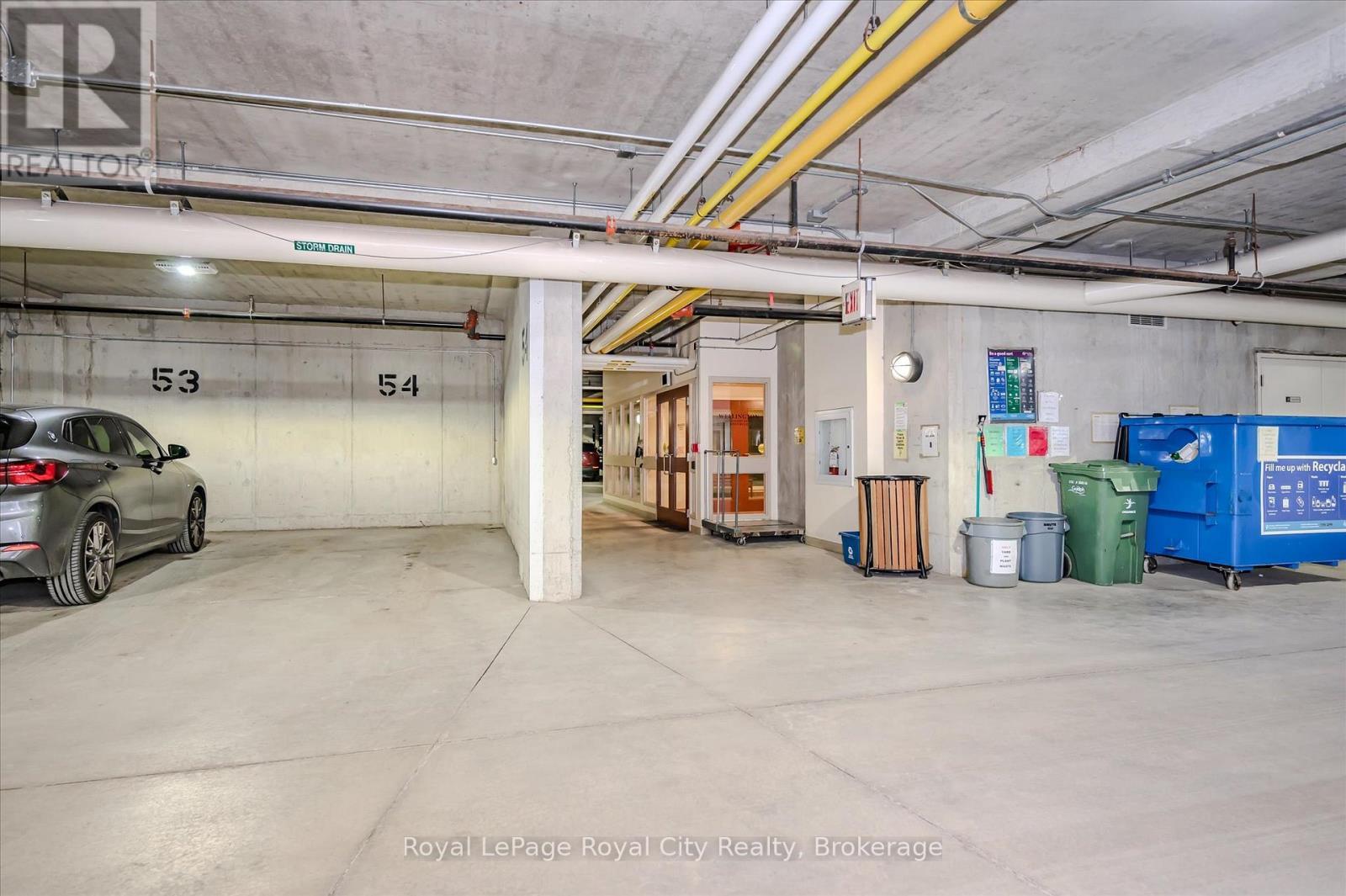 












401 - 65 BAYBERRY DRIVE

,
Guelph (Village By The Arboretum),




Ontario
N1G5K9

