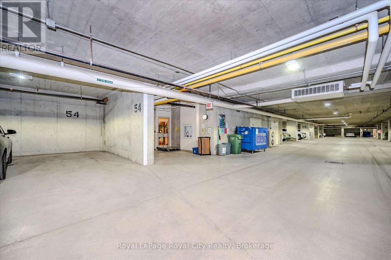 












401 - 65 BAYBERRY DRIVE

,
Guelph (Village By The Arboretum),




Ontario
N1G5K9

