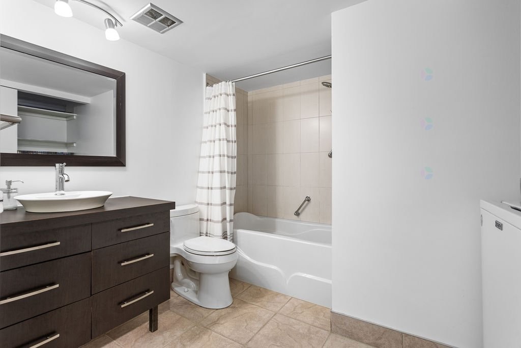 









4520


Prom. Paton

, 310,
Laval (Chomedey),




QC
H7W4X1

