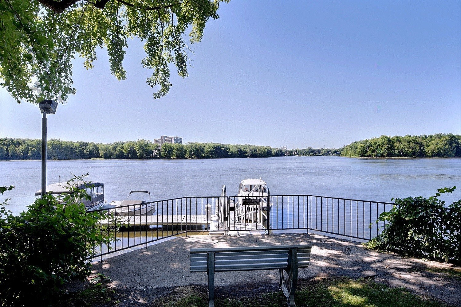 









4520


Prom. Paton

, 310,
Laval (Chomedey),




QC
H7W4X1

