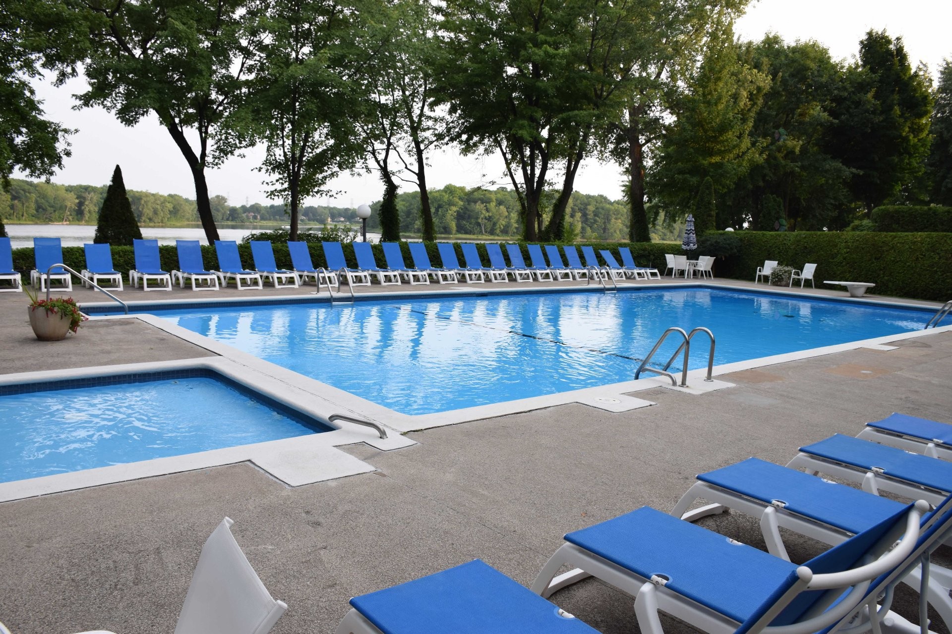 









4520


Prom. Paton

, 310,
Laval (Chomedey),




QC
H7W4X1

