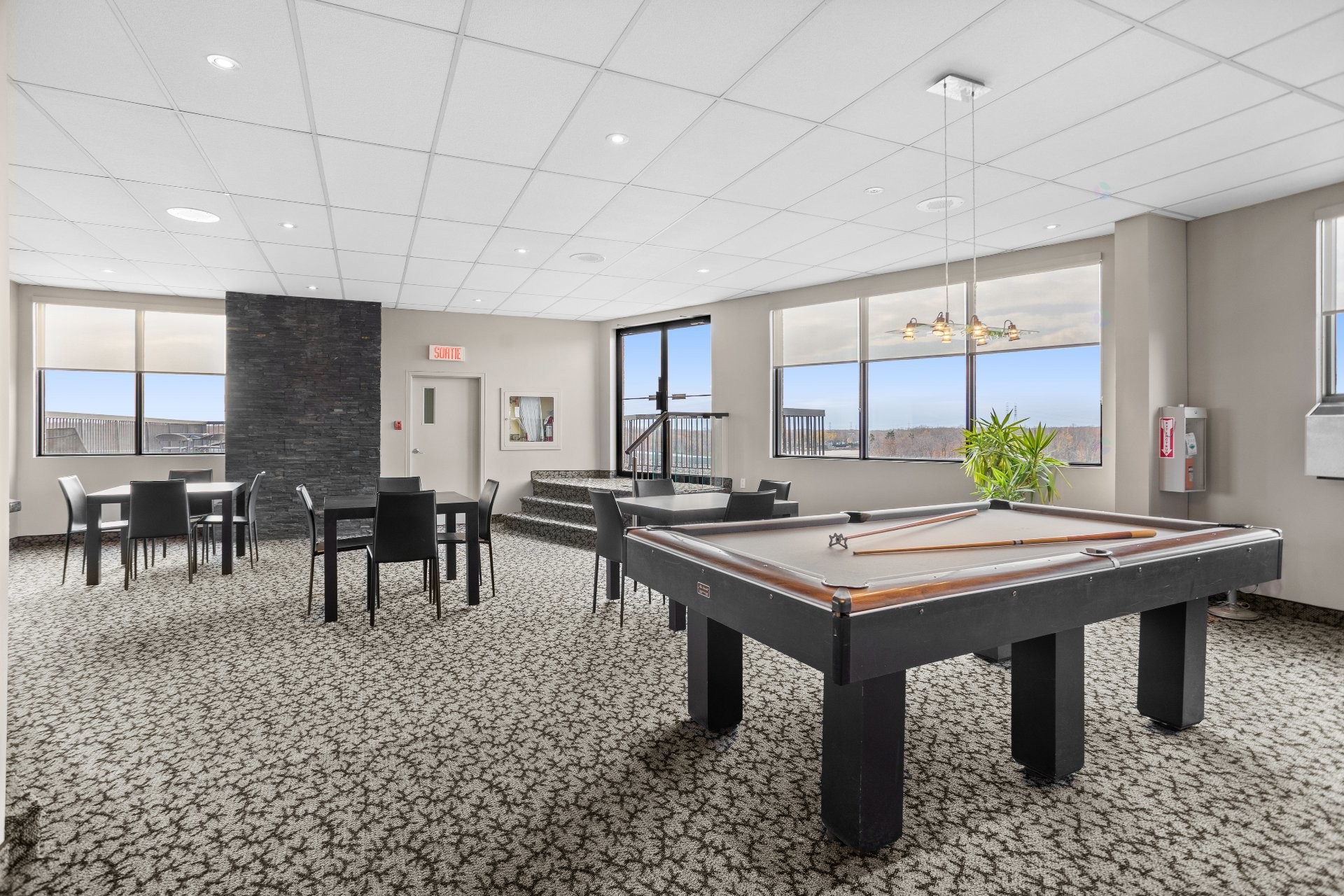 









4520


Prom. Paton

, 310,
Laval (Chomedey),




QC
H7W4X1

