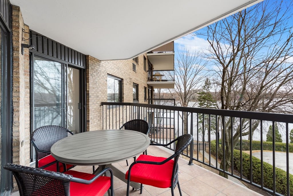 









4520


Prom. Paton

, 310,
Laval (Chomedey),




QC
H7W4X1

