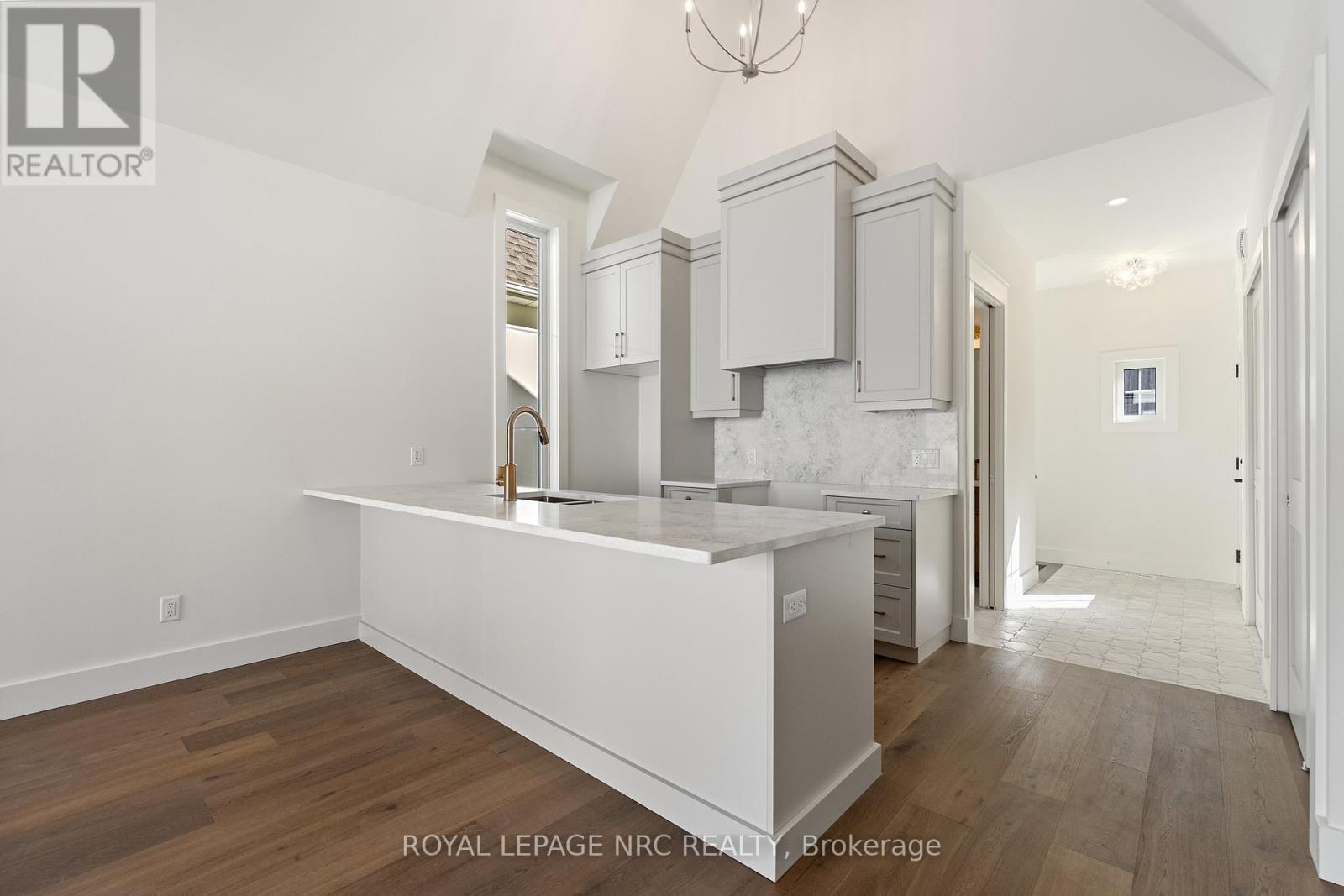 












4054 GLENSPRING ROAD

,
Fort Erie (Crystal Beach),




Ontario
L0S1B0

