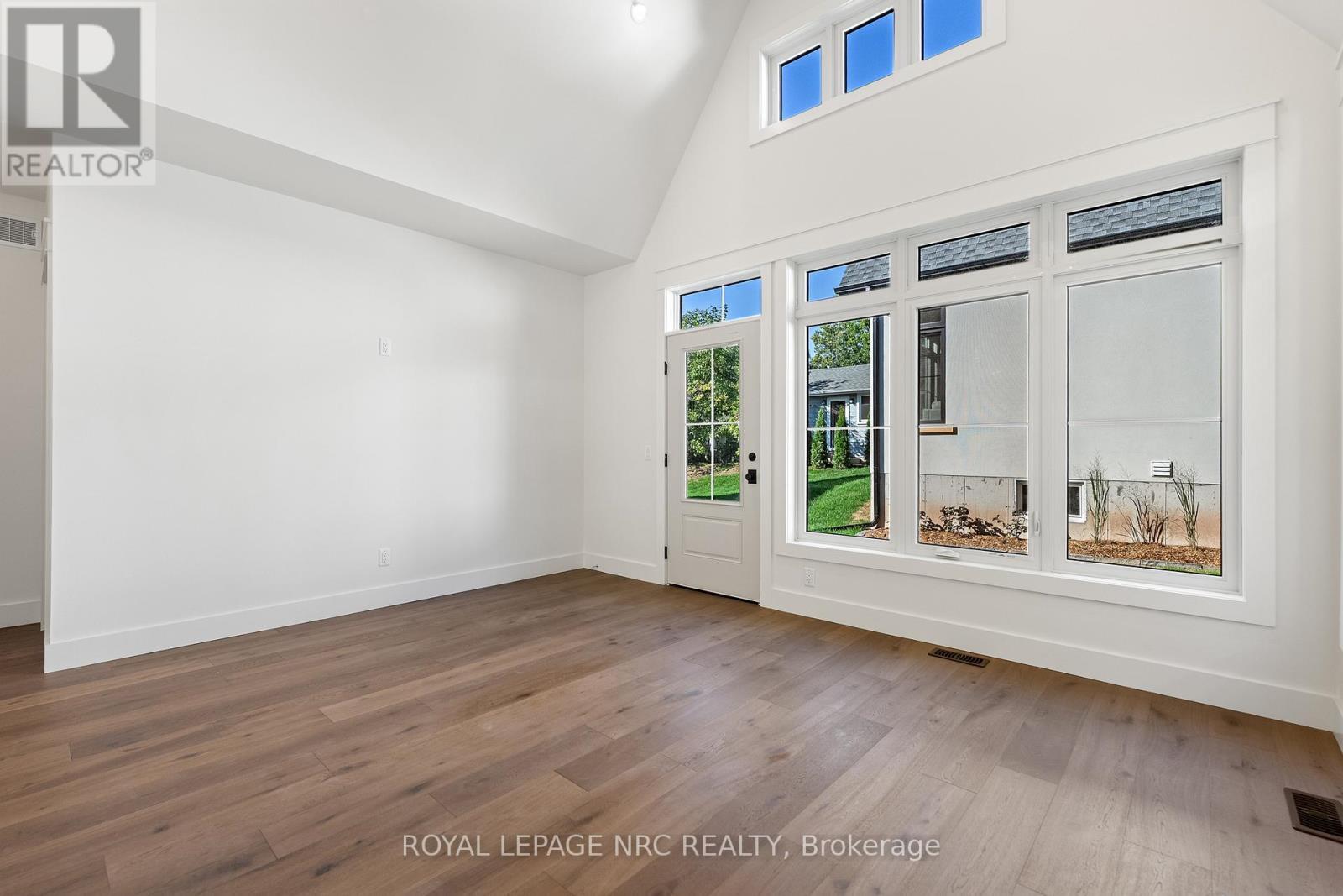 












4054 GLENSPRING ROAD

,
Fort Erie (Crystal Beach),




Ontario
L0S1B0

