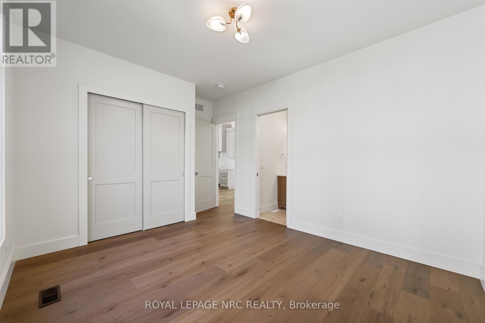 












4054 GLENSPRING ROAD

,
Fort Erie (Crystal Beach),




Ontario
L0S1B0

