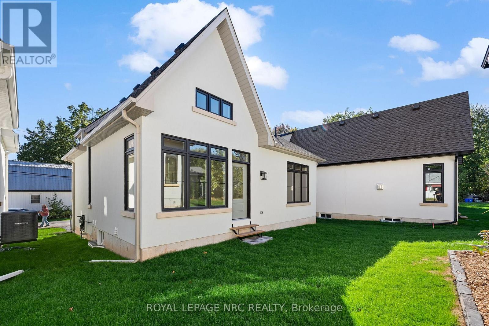 












4054 GLENSPRING ROAD

,
Fort Erie (Crystal Beach),




Ontario
L0S1B0

