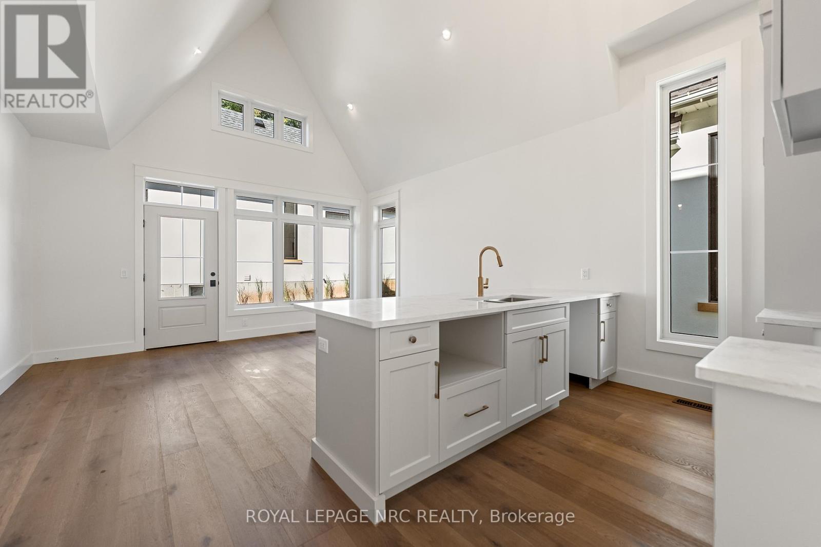 












4054 GLENSPRING ROAD

,
Fort Erie (Crystal Beach),




Ontario
L0S1B0

