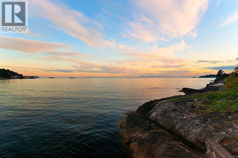 












5812 EAGLE ISLAND

,
West Vancouver,




British Columbia
V7W1V5


