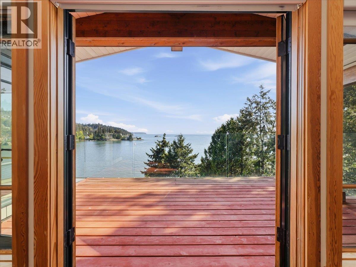 












5812 EAGLE ISLAND

,
West Vancouver,




British Columbia
V7W1V5

