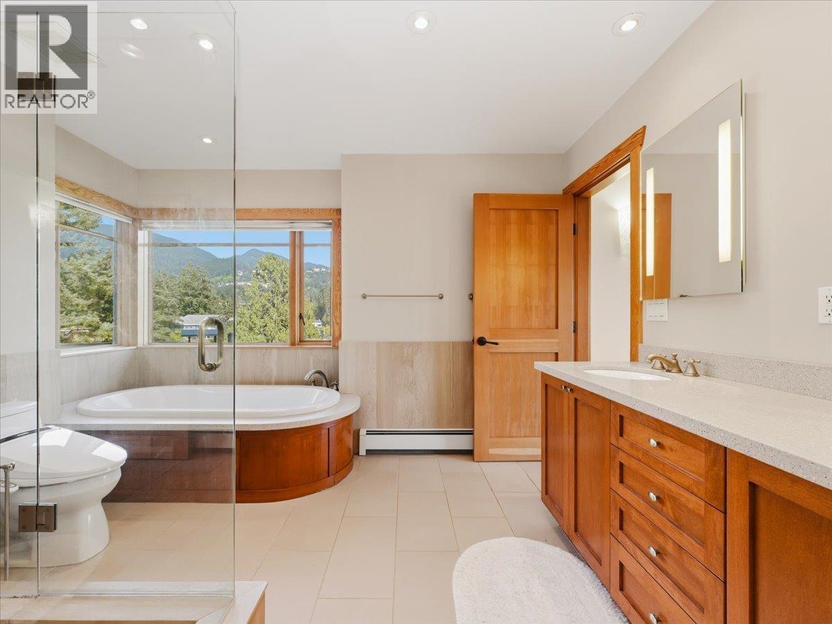 












5812 EAGLE ISLAND

,
West Vancouver,




British Columbia
V7W1V5

