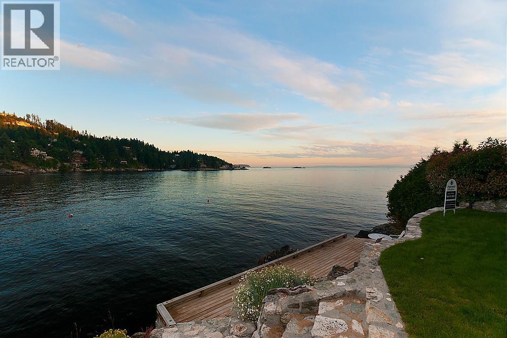 












5812 EAGLE ISLAND

,
West Vancouver,




British Columbia
V7W1V5

